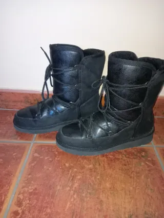 Stivali australiani da donna neri