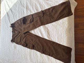 Pantalón cargo marrón chocolate