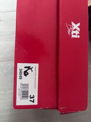 Sandali XTI in velluto nero taglia 37