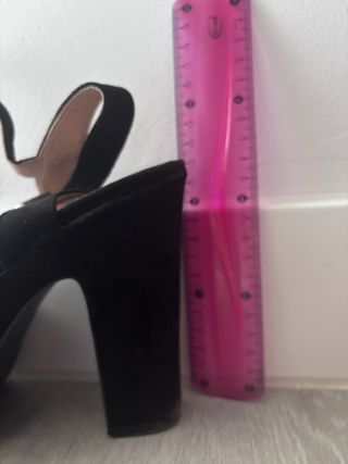 Sandali XTI in velluto nero taglia 37