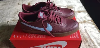 Zapatillas Nike  Talla 42 , 50 € el par!!!