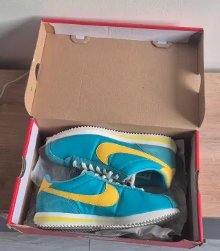 Zapatillas Nike Cortez Azul y Amarillo