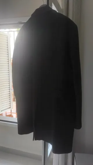 Abrigo de invierno negro