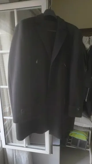 Abrigo de invierno negro