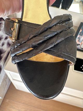 Sandali con tacco Roberto Cavalli neri e dorati