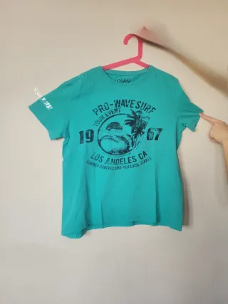 Mucha ropa, barata, precios negociables por packs.