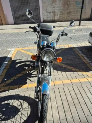 Moto Custom Yamaha 250 SPECIAL