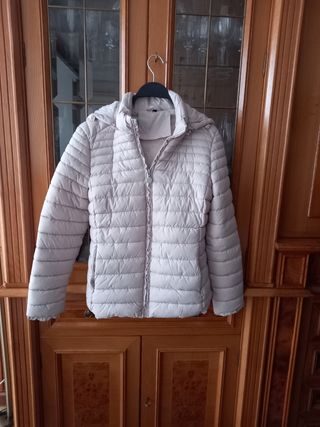 Anorak con capucha beige talla M