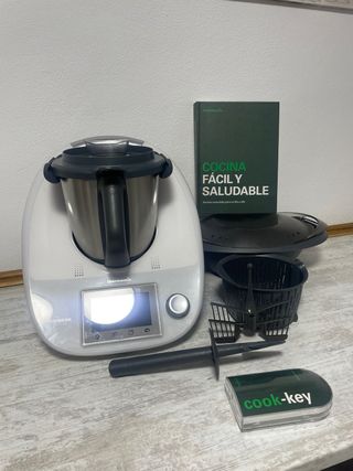 Thermomix  TM5 Completa + Accesorios + Libro