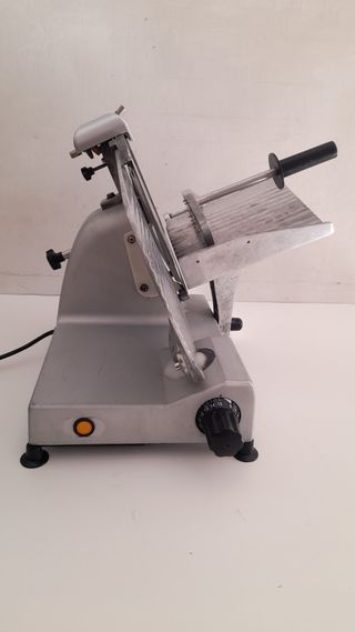 Cortadora de fiambre Beckers BKL 300