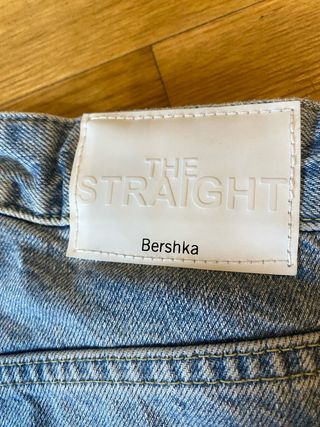 Pantalón vaquero Bershka The Straight Roto T38