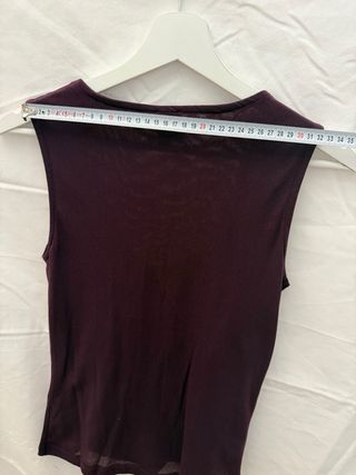 Camiseta s.Oliver morada con abalorios