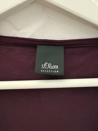 Camiseta s.Oliver morada con abalorios