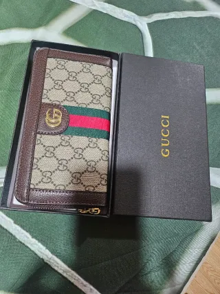Portafoglio Gucci GG Supreme