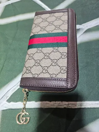 Portafoglio Gucci GG Supreme