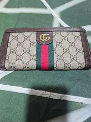 Portafoglio Gucci GG Supreme