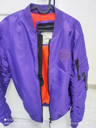 Cazadora bomber Pull&Bear adolescente Talla S