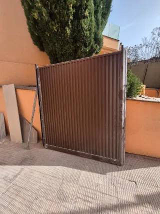 Puerta de garaje corredera dos hojas