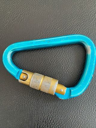 Mosquetón LucKY-v Bloqueo Rosca