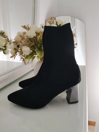 Stivali elastici neri nuovi