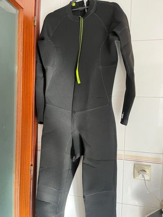 Traje de neopreno talla XL