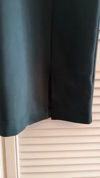 Vestido de cóctel estilo lencero con etiquetas