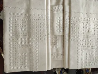 Sábanas bordadas antiguas