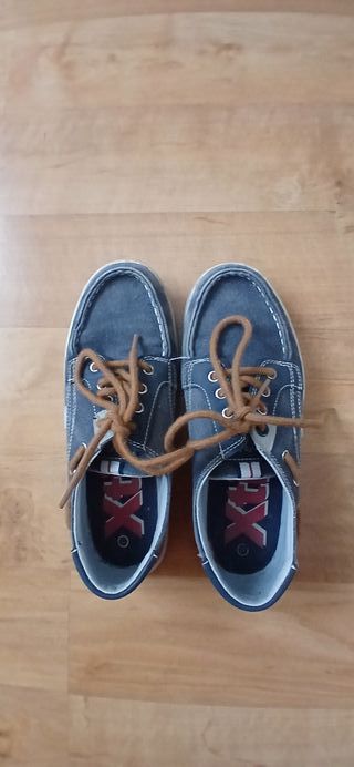 Zapatillas náuticas niño azul y marrón