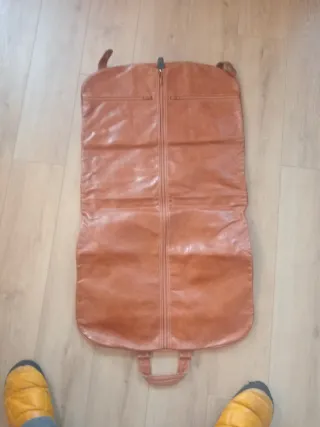 Portatrajes de viaje de cuero,