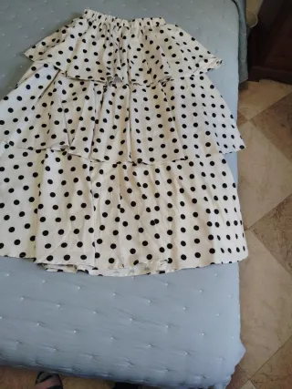 Falda con volantes lunares