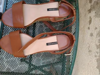 Sandalias Stradivarius mujer marrones