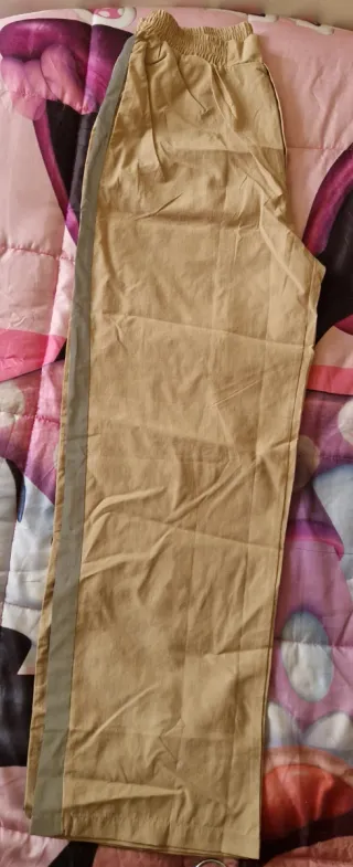 Pantaloni uomo beige e grigio