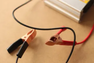 Inversor de Corriente DC a AC 220W.