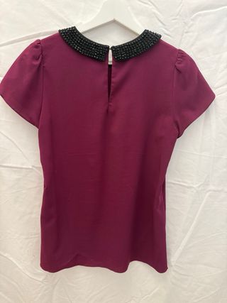 Blusa Hallhuber con Collar Adornado