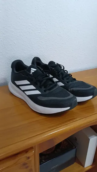 Adidas Runfalcon 5 Wide Talla 44 muy poco usadas