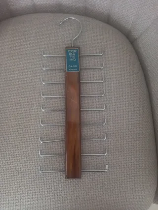 Corbatero marca Cano