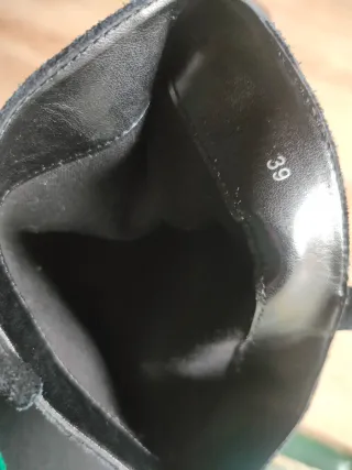 Botas de piel negras y rosas talla 39