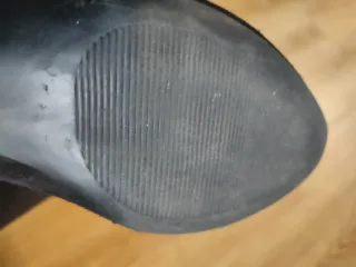 Botas de piel negras y rosas talla 39