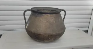 Olla Antigua de Hierro