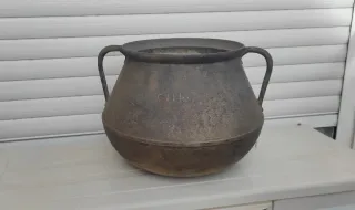 Olla Antigua de Hierro