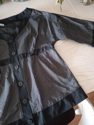 Blusa de rayas con botones