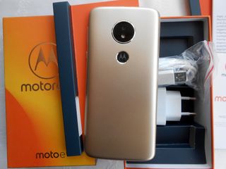 Motorola Moto E5 Dorado