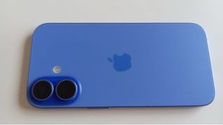 iPhone 16 128GB Azul