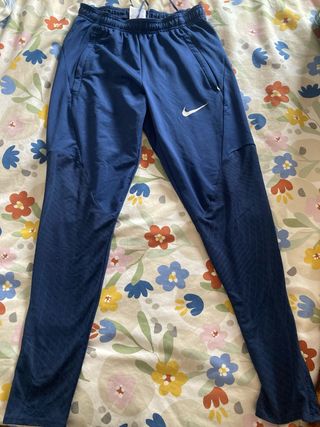 Pantaloni sportivi Nike e Adidas per bambini. Due paia