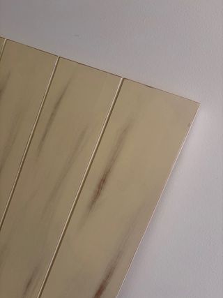 Cabecero de cama de madera beige