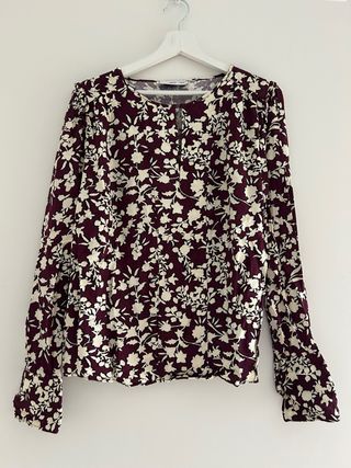 Blusa Mango floral morada