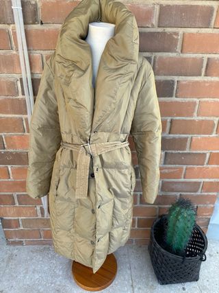 Plumas Zara  camel dorado Larga