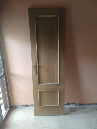 Puertas macizas de madera