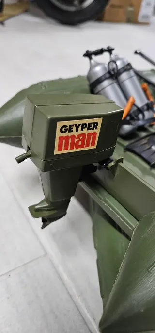 Lancha Geyperman y equipo submarinismo