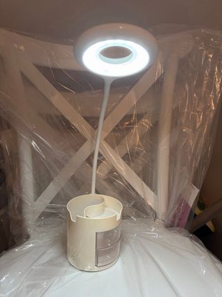 Lámpara de escritorio LED con portalápices